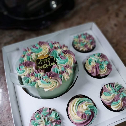 Durban: Mini Cake & 5 Cupcakes – Vanilla Party Set